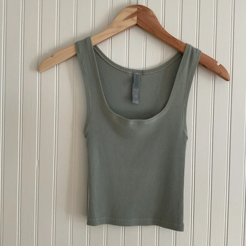 SKIMS Tank / Boxer Set in Mineral - Picture 6 of 11